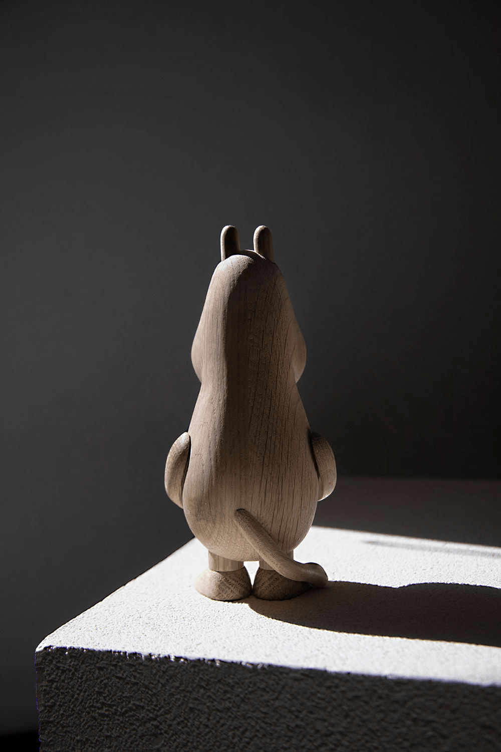 Moomintroll in solid oak wood – Boyhood Denmark™ Moomintroll in solid oak wood – Boyhood Denmark™